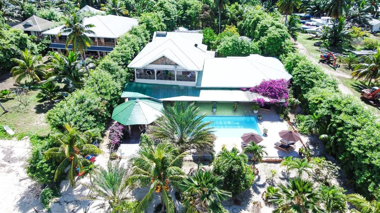 Villa De Cerf Cerf Island Seychelles